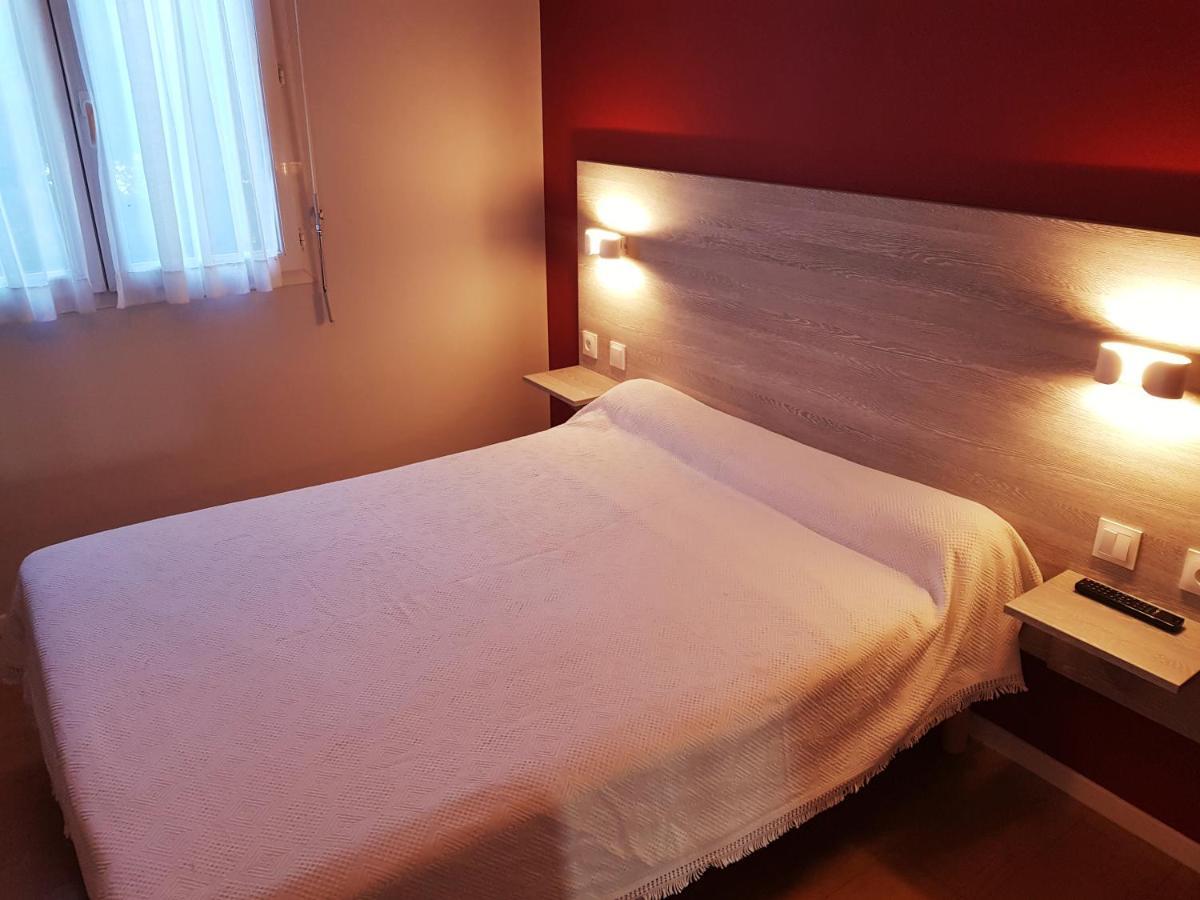 Hotel Restaurant Le Bourgneuf Morlaas Экстерьер фото